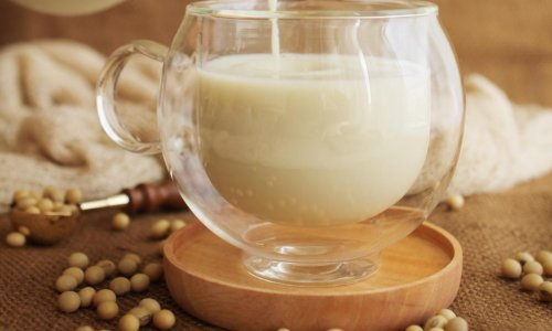 Sojino, zobeno, bademovo, rižino... Koje je biljno mlijeko najzdravije?
