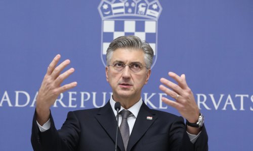Plenković: Mene SDP stavlja na kukasti križ. Prosvjed Torcide? Trebaju se zapitati zbog čega prosvjeduju