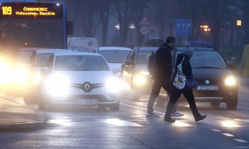 Cijelu zemlju je okovala magla, a ponegdje će biti i kiše, evo i gdje