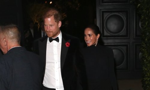 Meghan Markle ukrala je show: Neobična haljina sve je bacila u drugi plan