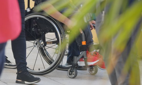 Splitski vatrogasci darovali Innowalk, uređaj za rehabilitaciju djece