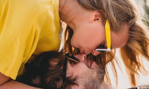 'Teorija ptice': Viralni trend preplavio je TikTok i razotkriva veze, evo o čemu se radi