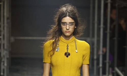 Neočekivani heroj sezone: Ova obična majica postala je najpoželjniji komad