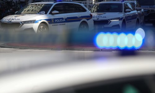 Policija traga za razbojnicima koji su usred noći opljačkali stariji bračni par