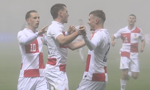 Mladi Vatreni su u gustoj magli pobijedili Litvu 4:0! Pogledajte golove Krivaka, Zvonareka i Grgića