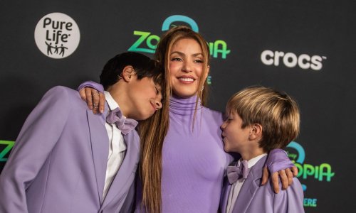 Presladak prizor: Shakira ukrala show sa sinovima u modno usklađenim izdanjima