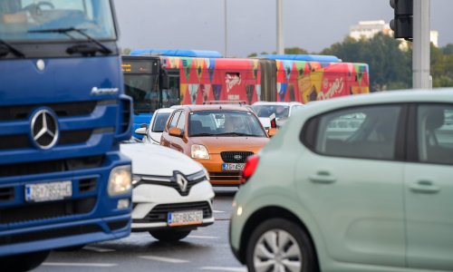 U smjeru Zagreba stvorila se kolona od tri kilometra: Vozi se jednim trakom