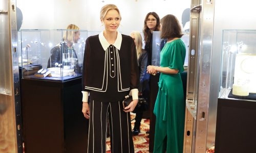 Ovo je čisti chic: Princeza Charlene odustala od strogih krojeva i oduševila vrhunskom elegancijom