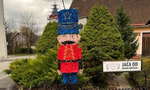 Svećenik traži da se s trga makne Orašar: Nema veze s Božićem, on je simbol zla