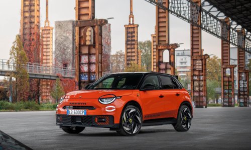 Abarth predstavlja 600e u čast Olimpijade: Posebna serija vrhunskih električnih performansi