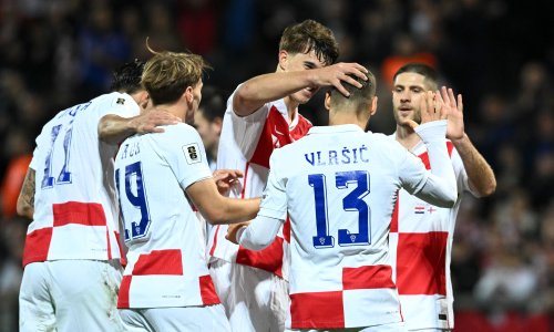 HNS pustio u prodaju slavljeničke majice; evo koliko koštaju