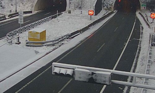 Hrvatsku zabijelio snijeg: Ima ga i na Medvednici, vozačima izdana upozorenja