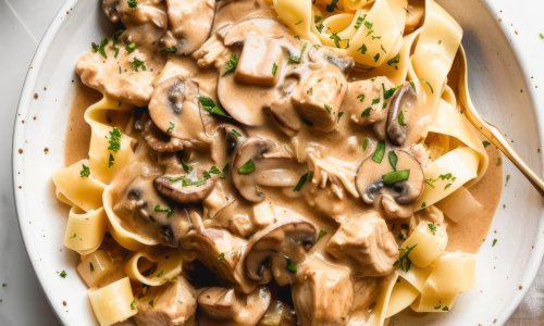 Danas bez kompliciranja: Ovo je recept za najlakšu kremastu tjesteninu s pancetom i gljivama