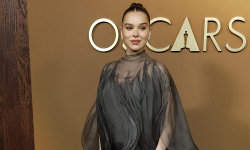 Modni debakl ili trijumf: Nesvakidašnja haljina lijepe brinete izazvala burne reakcije