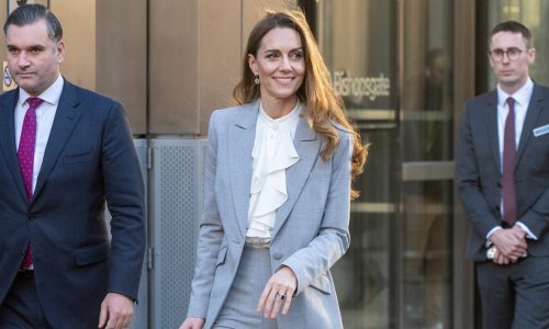 Elegantni look Kate Middleton sve je očarao, a jedan detalj ima posebnu simboliku