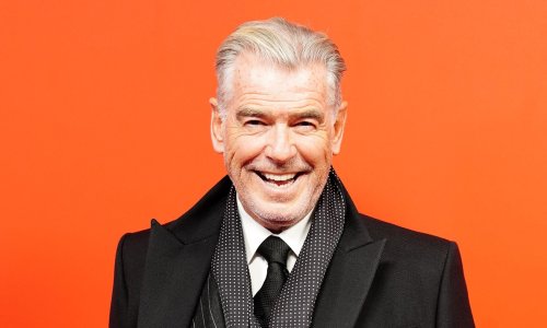 Šarm i stil ne blijede: Pierce Brosnan pokazao da je i dalje neodoljiv