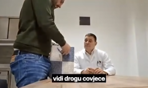 Direktor klinike u Banjoj Luci smijenjen zbog snimke na kojima djeluje da dila drogu