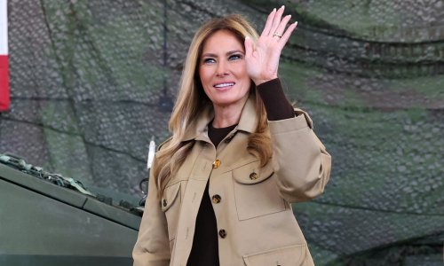 Opa, prva dama u kožnim hlačama i gležnjačama: Melania Trump iznenadila modnim izborom