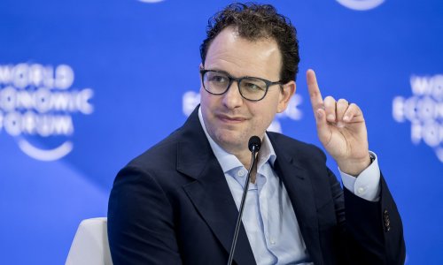 Amodei proziva Big Tech, LeCun optužuje za manipulaciju, a AI modeli već ucjenjuju