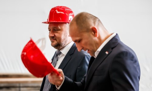 Anušić udario po Debeljaku: Svoje kredite i gubitke prikazuje kao dug MORH-a