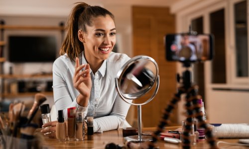 Nova medijska moć: kako influenceri oblikuju javni prostor