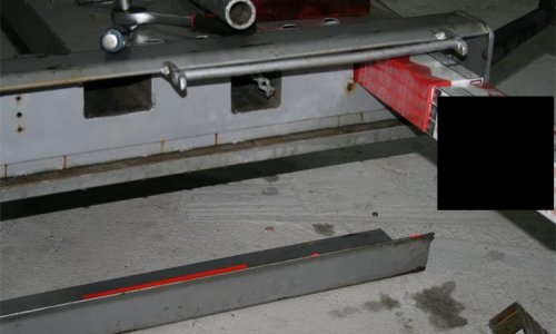 FOTO Strani državljani unajmili skladište za čuvanje krijumčarenih cigareta, uhitila ih policija