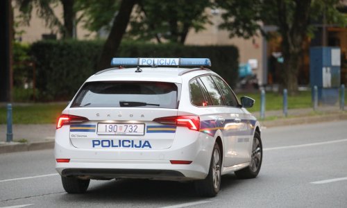 Na Trešnjevci ukraden automobil, policija traga za počiniteljem