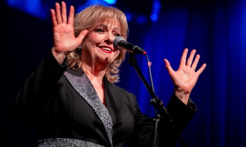 Jasni Zlokić veliko priznanje: Desetljeća glazbene čarolije, emocije i bezvremenskih hitova