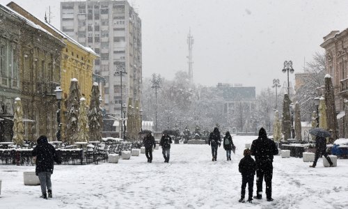 [MEGAGALERIJA] Snijeg zabijelio Hrvatsku: Snježne radosti i problemi u prometu