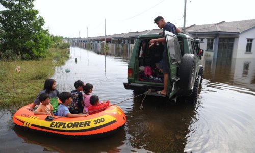 Zbog poplava u Maleziji raseljeno je preko 11 tisuća ljudi: Otvoreno šezdeset skloništa