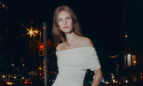 Suknje sa šljokicama su hit, a ovaj model iz Zare laska svakom obliku tijela i nosi se uz džempere