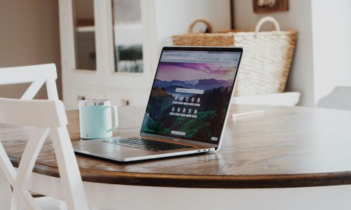 Oglas za posao razotkrio planove u Googleu: Stiže novi operativni sustav s AI-jem u središtu?