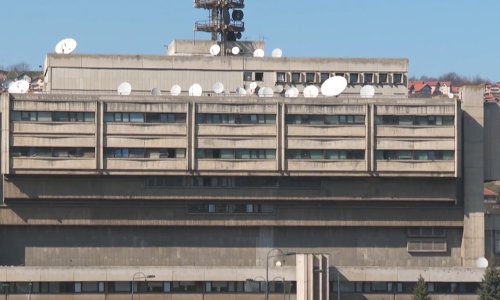 Novinari u susjedstvu prosvjeduju zbog problema u javnom servisu: 'Ovo je biti ili ne biti'