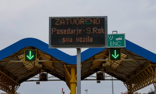 U Dalmaciji pada snijeg, na cestama kaos: Pojedine dionice zatvorene za sav promet