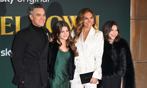 Ponosni roditelji: Robbie Williams sa suprugom podržao kći na premijeri filma