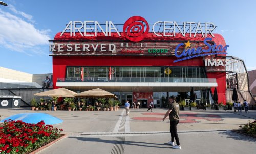 Uzbuna na Black friday: Zbog požara evakuiran Arena centar