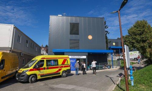 Časna koja je jučer ubodena nožem nalazi se izvan životne opasnosti