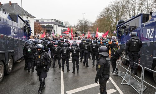 Kaos uoči osnivačkog kongresa pomlatka njemačke stranke, ima ozlijeđenih