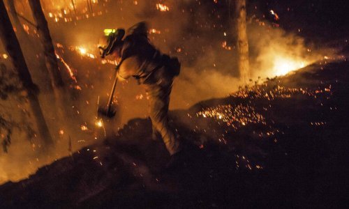 Požar prijeti stotinama kuća sjeverno od Los Angelesa