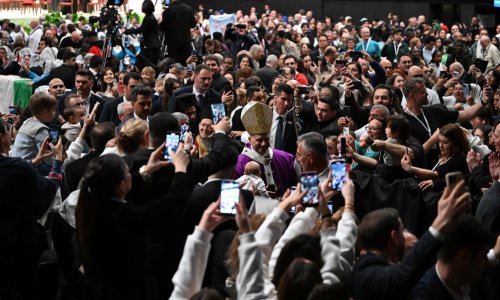 FOTO Dinamičan dan za papu Lava: Predvodio misu pred tisućama turskih vjernika