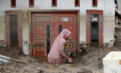 Katastrofalne poplave usmrtile više od 500 ljudi u Aziji: Evakuirani deseci tisuća ljudi