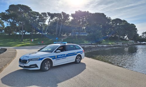 U medulinskom zaljevu jutro nakon dojave o mrtvoj ženi, pronađeno i tijelo muškarca