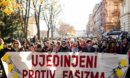 FOTO/VIDEO Završili Antifašistički marševi: U Zadru se maskirani madići sukobili s interventnom policijom