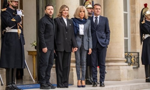 Moćni stajlinzi prvih dama: Brigitte Macron i Olena Zelenska odmjerile modne snage