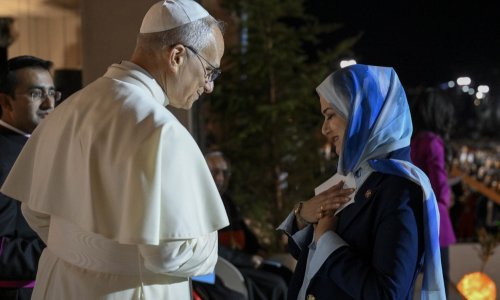 Papa završava posjet najkršćanskijoj zemlji na Bliskom istoku, donio poruku političarima