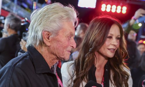 Uz fotku s Douglasom, Catherine Zeta-Jones poručila: 'Trebat će mi godina da se oporavim'