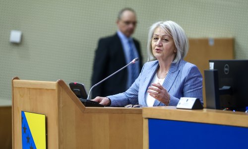 Kaotično u BiH, traže se hitna rješenja. Pljušte reakcije: 'To bi bila ogromna greška'