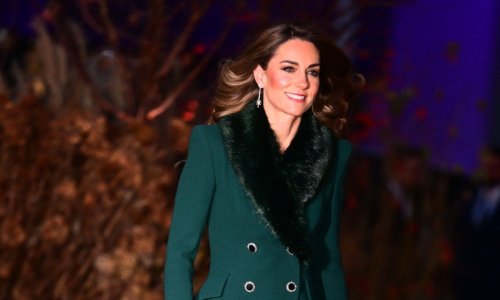 Uvijek sa stilom: Kate Middleton u tamno zelenom kaputu oduševila na godišnjoj božićnoj službi