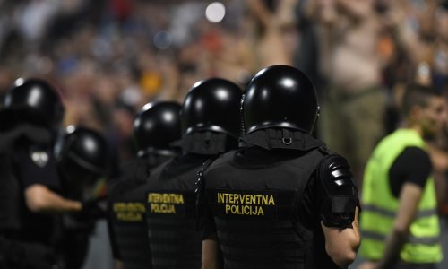 Uoči derbija, policija zaustavila okršaj BBB-a i Torcide u Dubravi