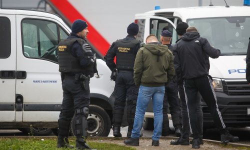 Policija objavila konačnu bilancu akcije na derbiju: Privedeno 54 navijača